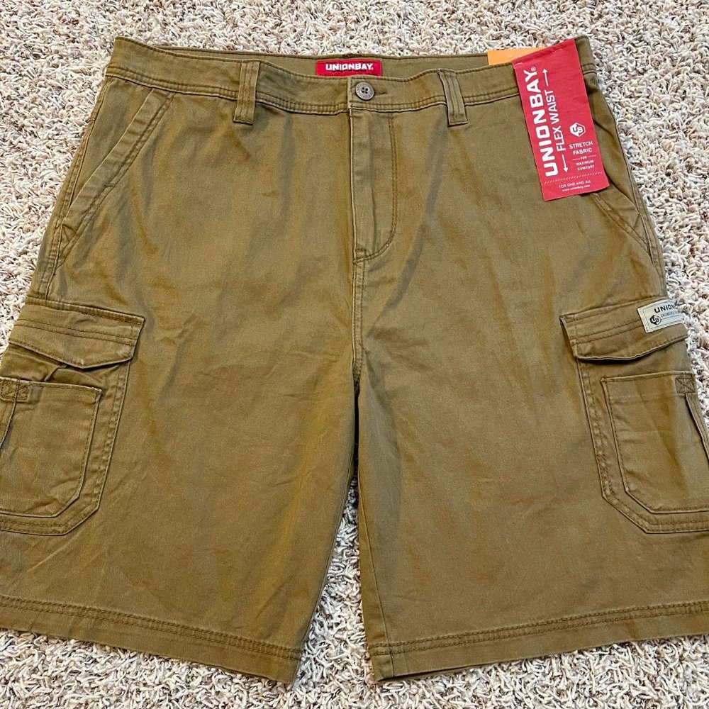 Unionbay Men's Flex Waist Stretch Cargo Shorts Chestnut, Size 42 (New)